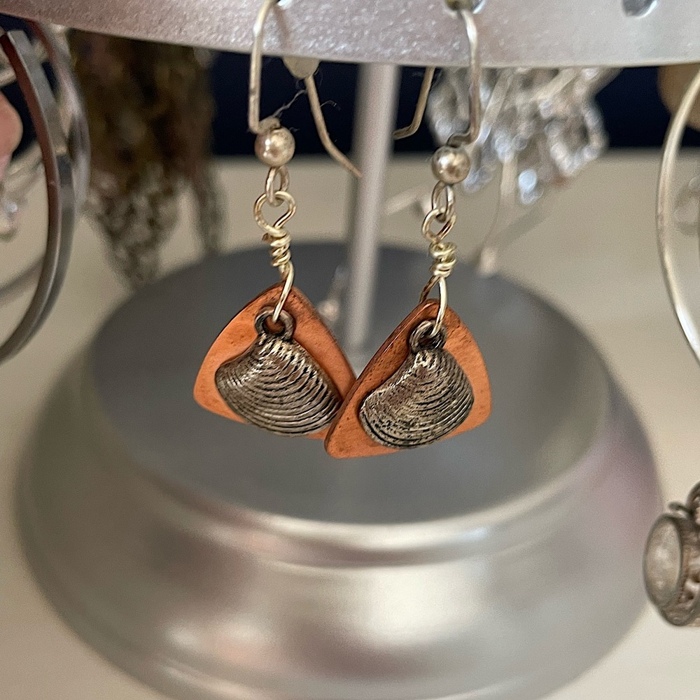 NEW Clam Shell earrings